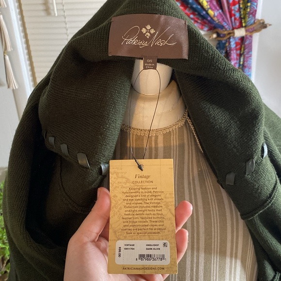 NWT Patricia Nash Sleeved Cape - Picture 9 of 10